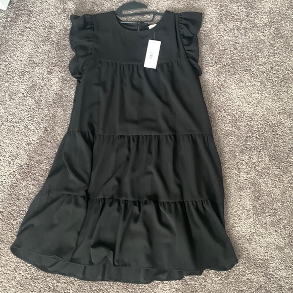 Peach Love California Dresses & Skirts - NWT! Black peach love California shift dress size medium